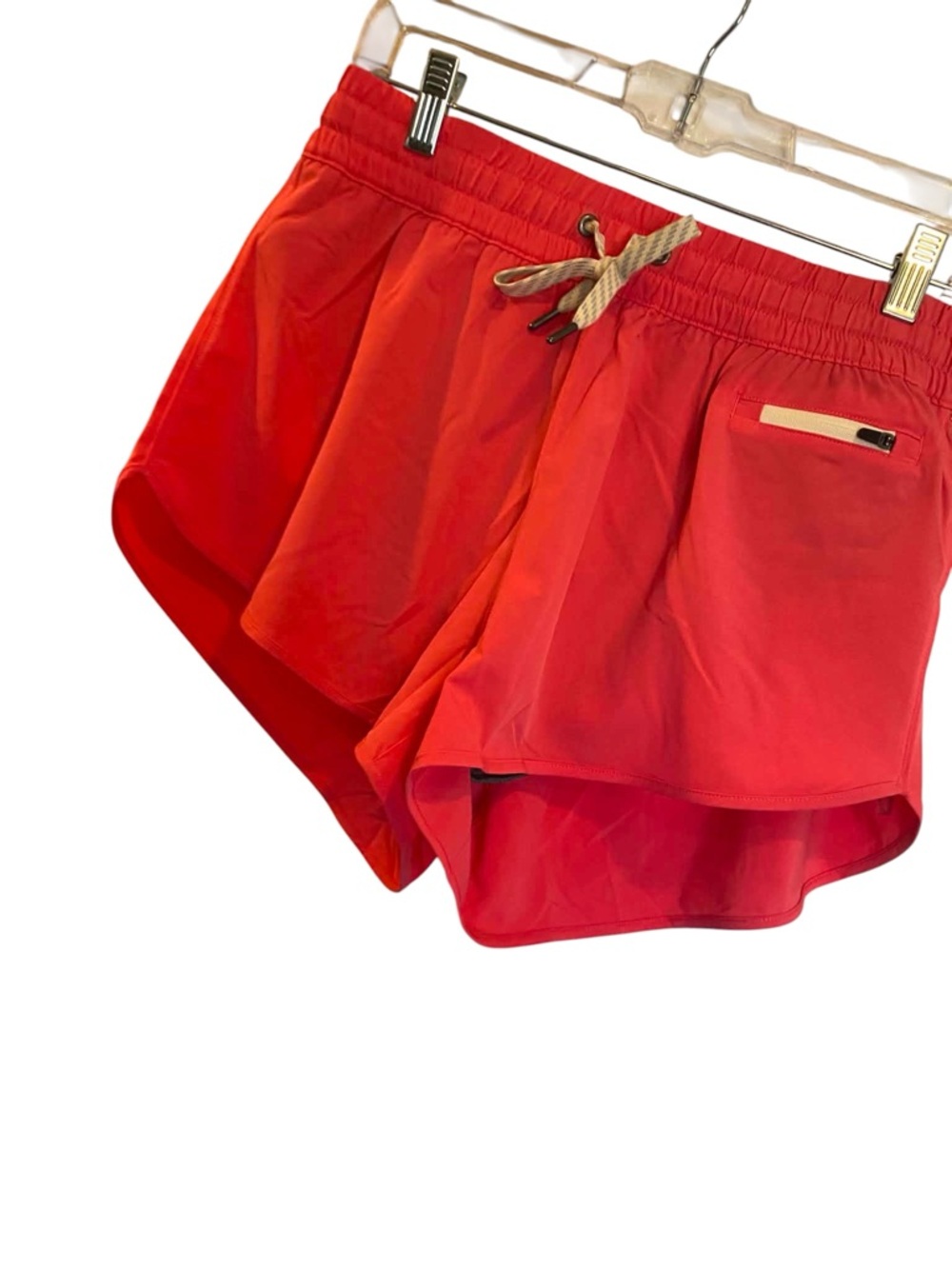 NWT Vuori clementine shorts SUNSET PINK Size M - Picture 3 of 4